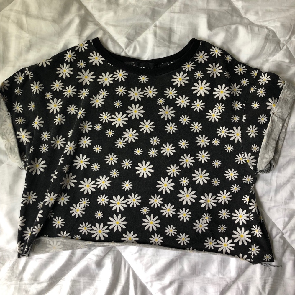 Daisy top